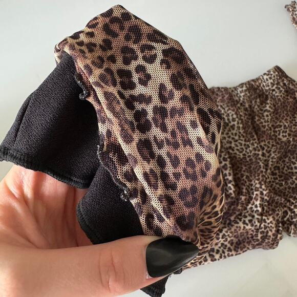Leopard flared pants stretchy has - Picture 4 of 6